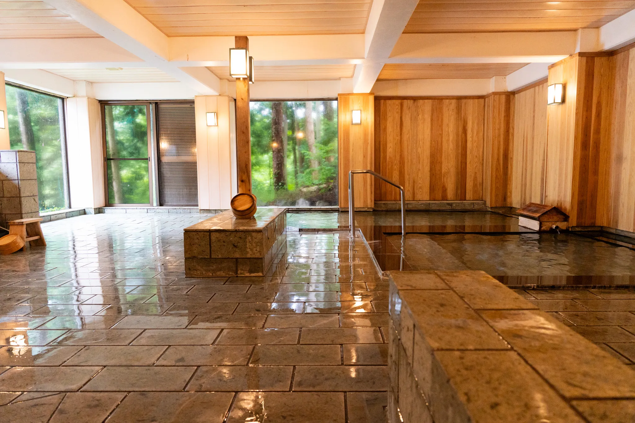 Men’s Large Bath “Mangetsu”