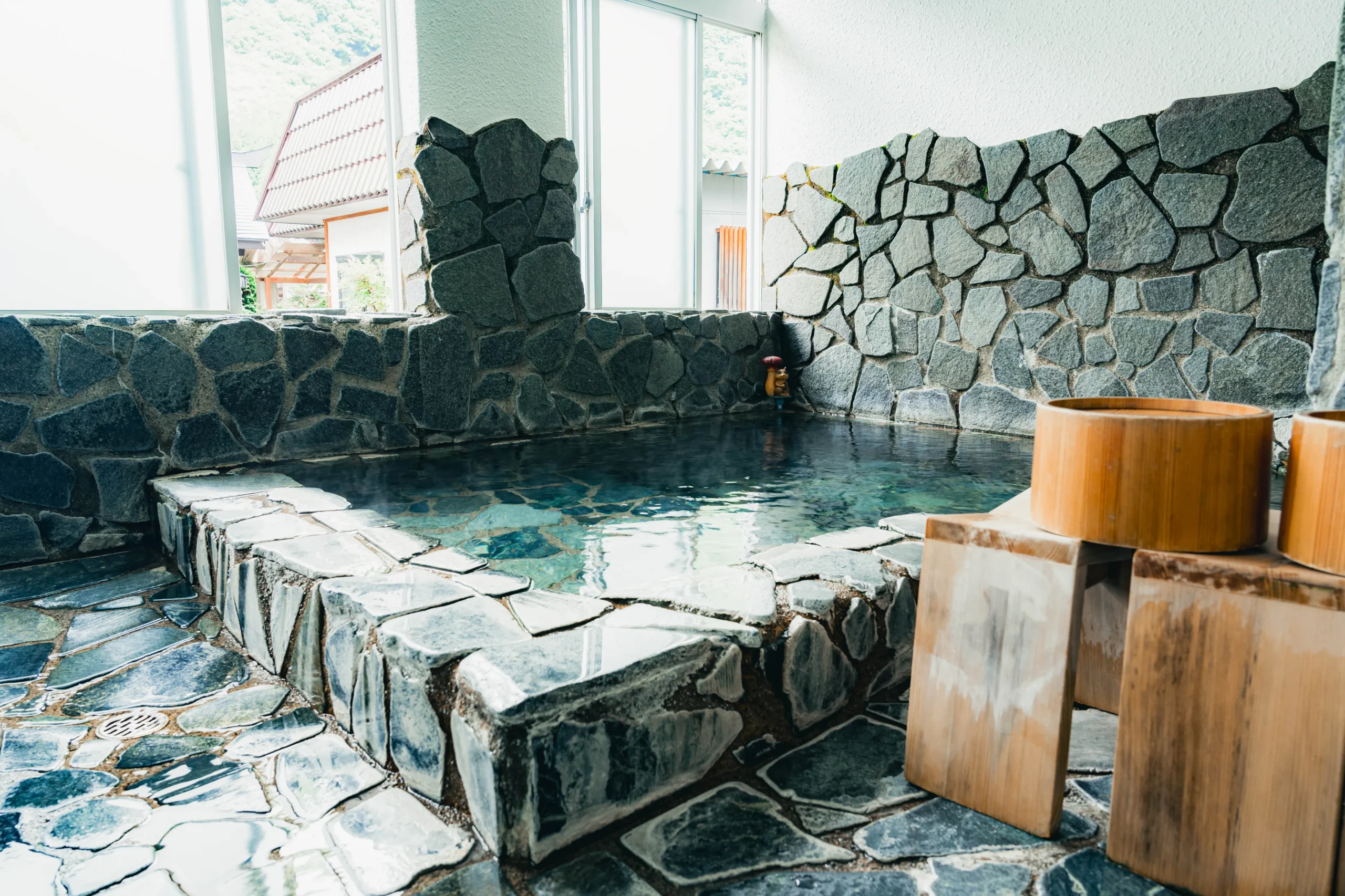 Rock bath (iwa-buro)