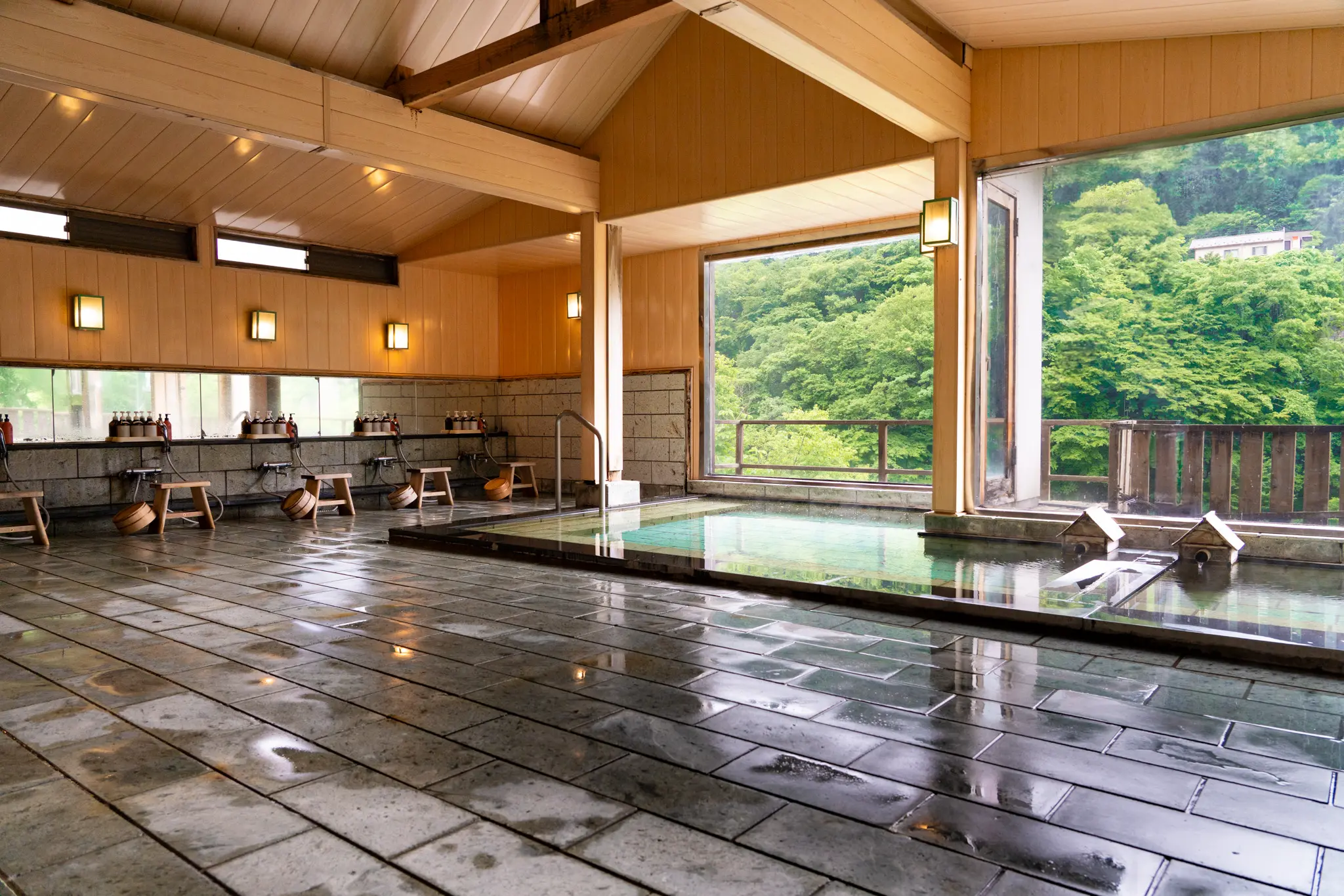 Women’s Large Bath “Oborozuki”