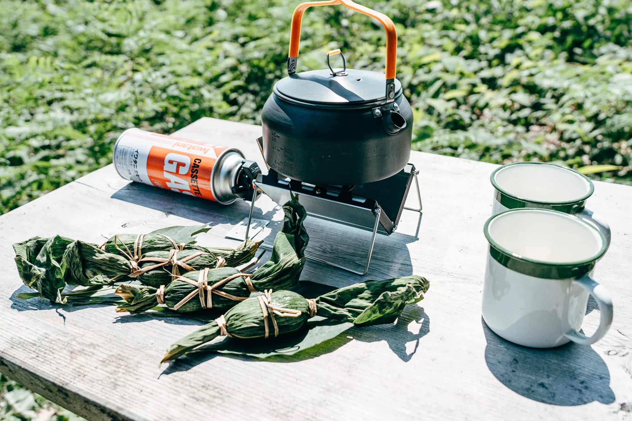 Kettle Set & Sasa Dango