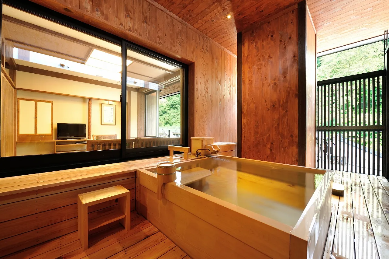 Hot Spring Suite “Yukiakari”