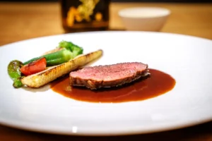 與野味入饌的主菜