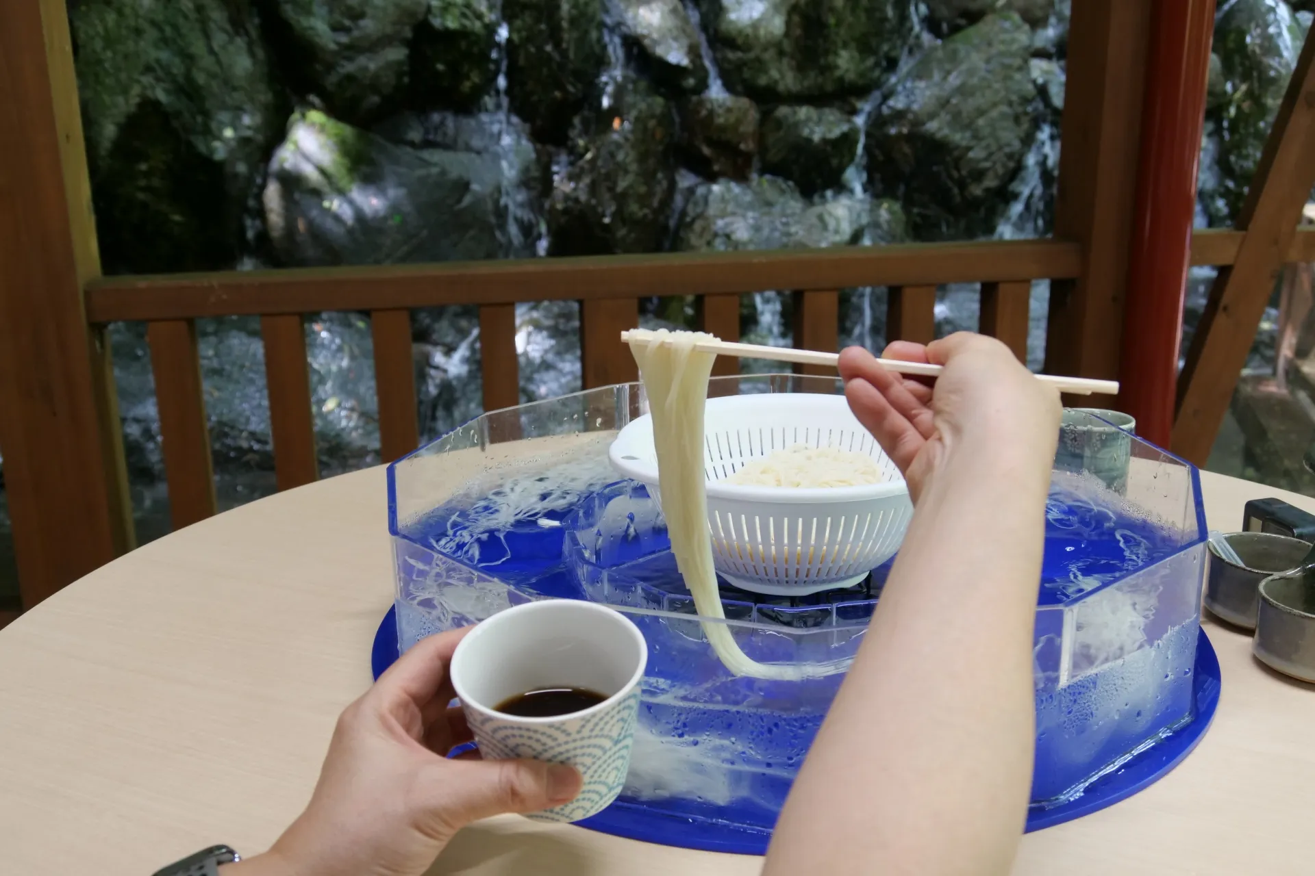 流水素麵